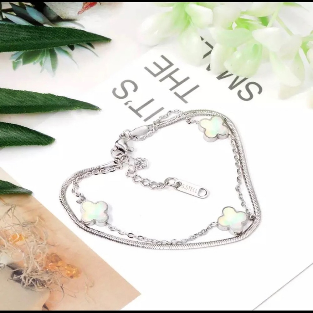 Silver Clover Bracelet